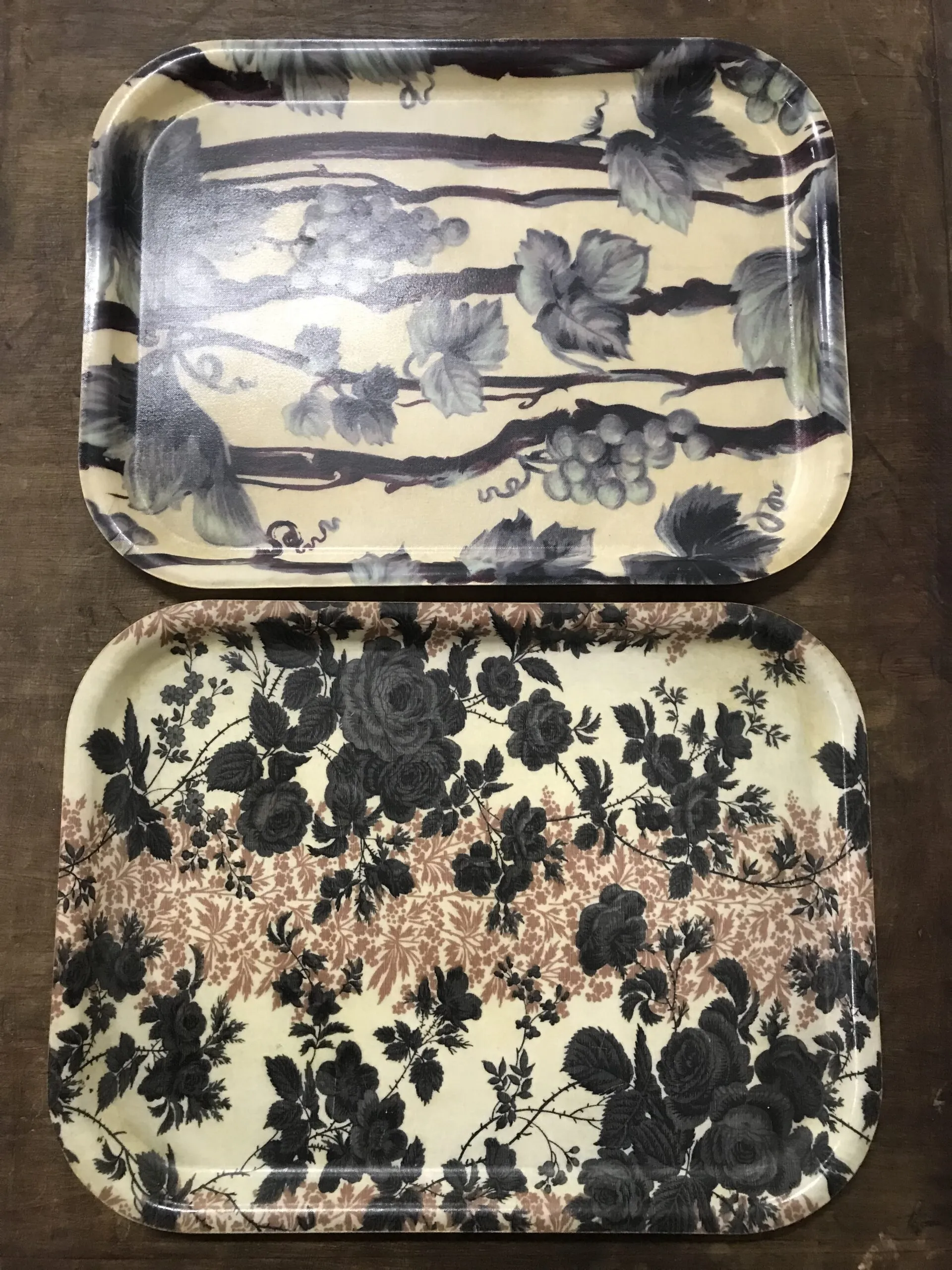 Lot de 2 plateaux en fibre de verre Vintage - Ressourcerie Histoires Sans Fin