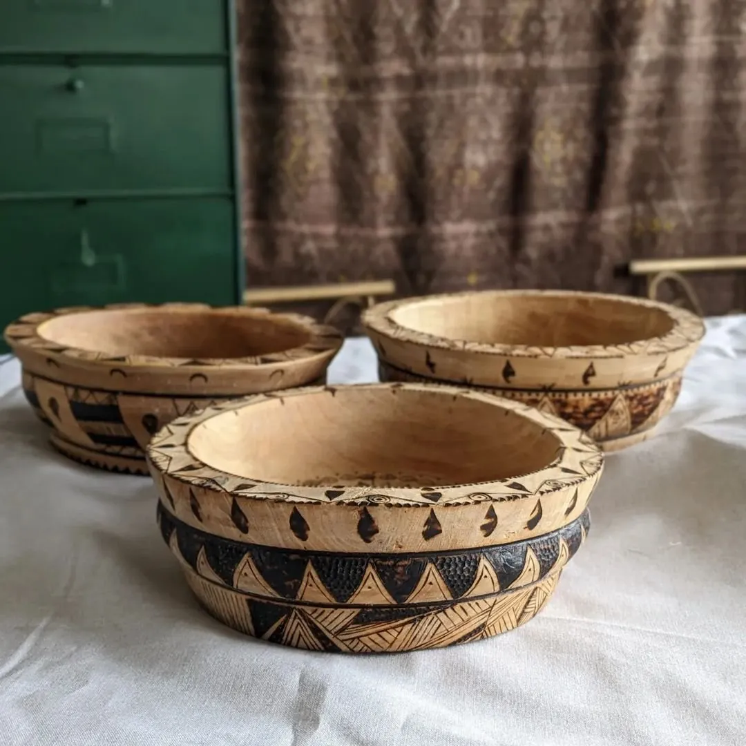 Plat bois pyrogravé amazighe 