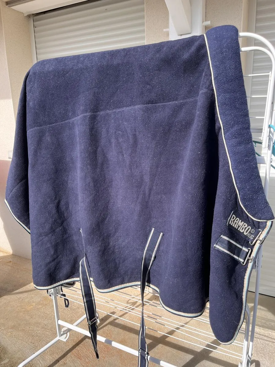 Polaire Rambo horse blanket.