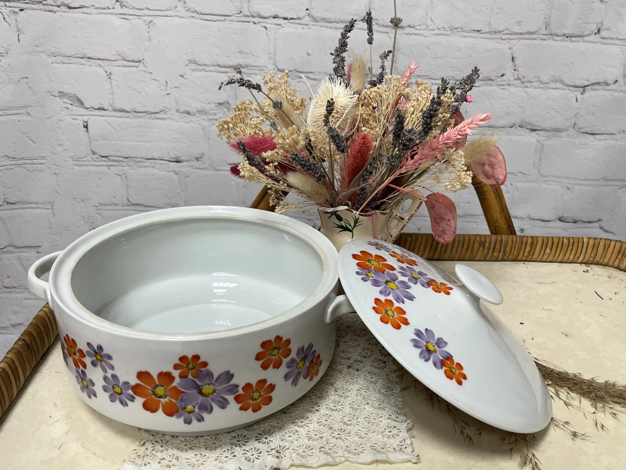 Soupière vintage Wunsiedel Bavière fleurs - Ressourcerie Histoires Sans Fin